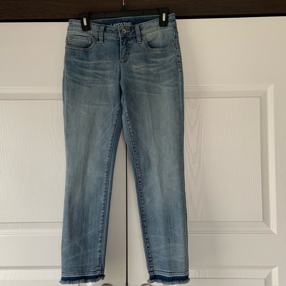 Lands End Slim Jeans Women’s 2 Petite Medium Wash w/ Raw Hem